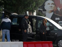 DTP'li vekil Öcalan'la görüştü