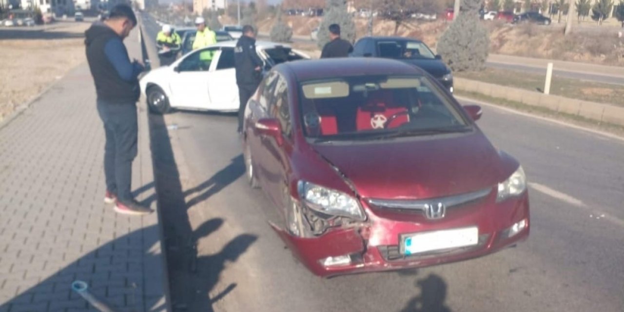 Yeşilyurt’ta zincirlime kaza: 1 yaralı