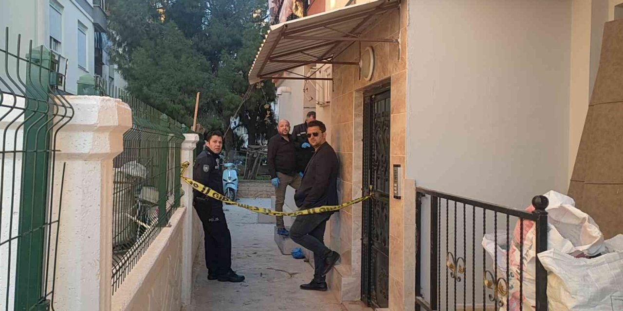 Antalya’da yangın çıkan evde şüpheli ölüm