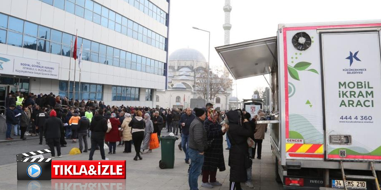 Küçükçekmece Belediyesi’nden EYT için bekleyenlere ikram