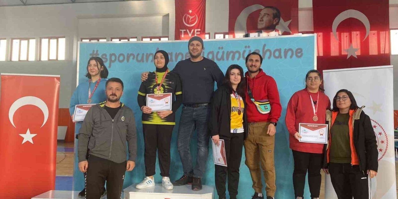 Bayburt bilek güreşinde Türkiye finallerinde