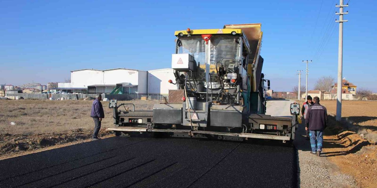 Karaman Belediyesi’nde asfalt ve kaldırım çalışmaları