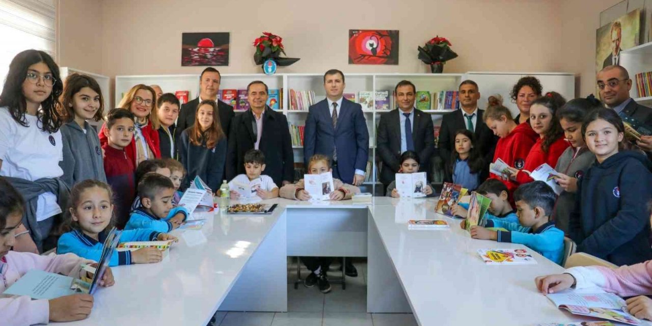 Asarcık İlkokulu kütüphanesine kavuştu