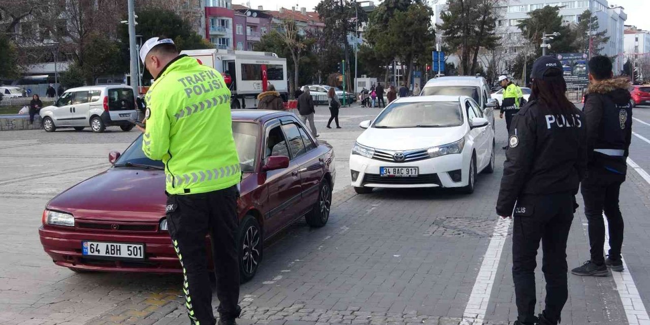 Uşak’ta yıl başı denetimleri