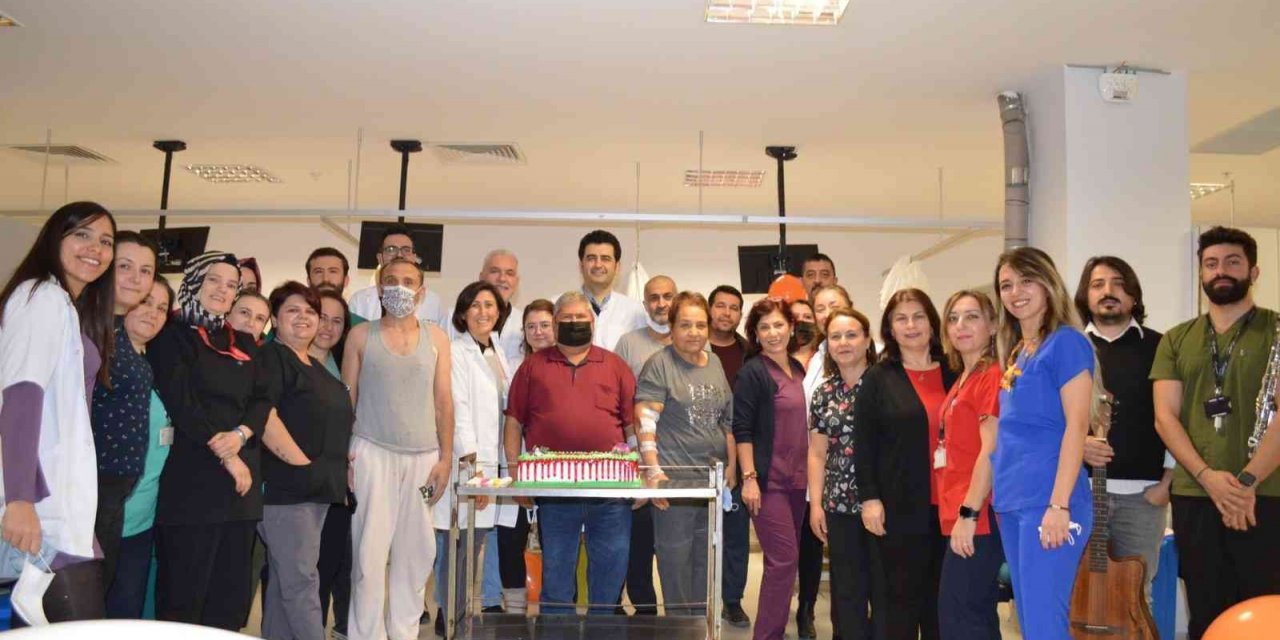 Muğla’da Hemodiyaliz Ünitesi’ndeki hastalar için yeniyıl kutlaması yapıldı