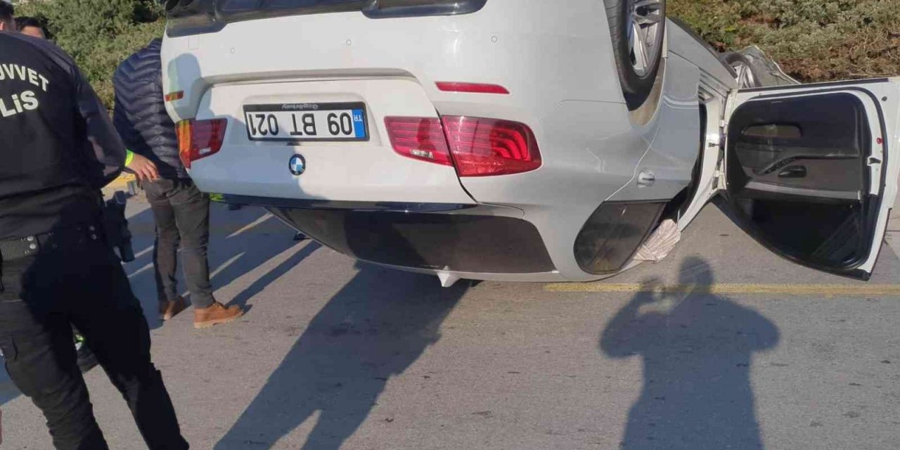Kuşadası’nda otomobil takla attı: 1 yaralı