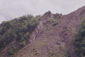 30 kişi çamurun altında kaldı