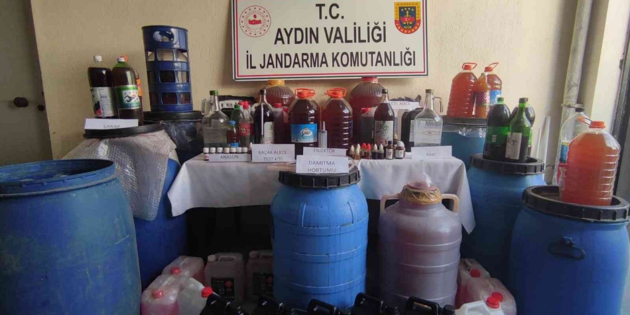 Jandarma Nazilli’de litrelerce kaçak içki ele geçirdi