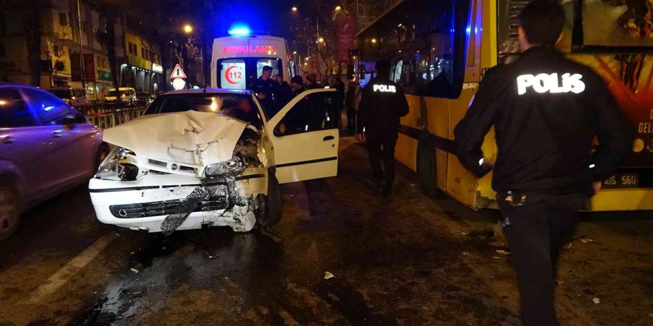 Yeni yıla kaza yaparak girdiler