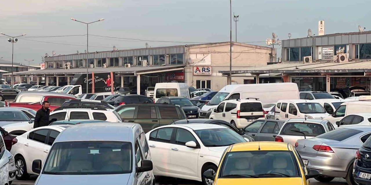 Sıfır araç yokluğu ikinci ele yaradı