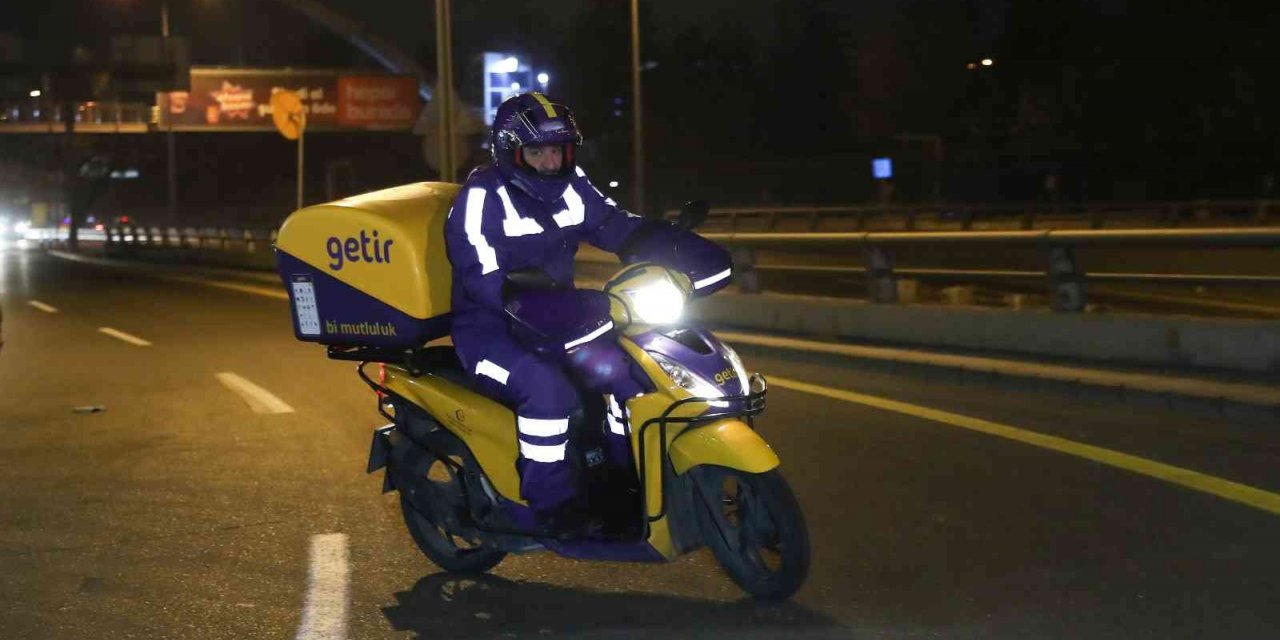 Bakan Varank’ın motosikletli yılbaşı mesaisi