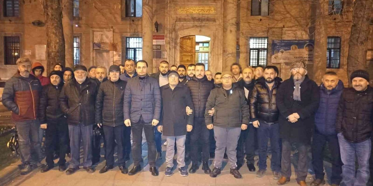 Ülkü Ocakları üyeleri yılın ilk sabah namazında buluştu