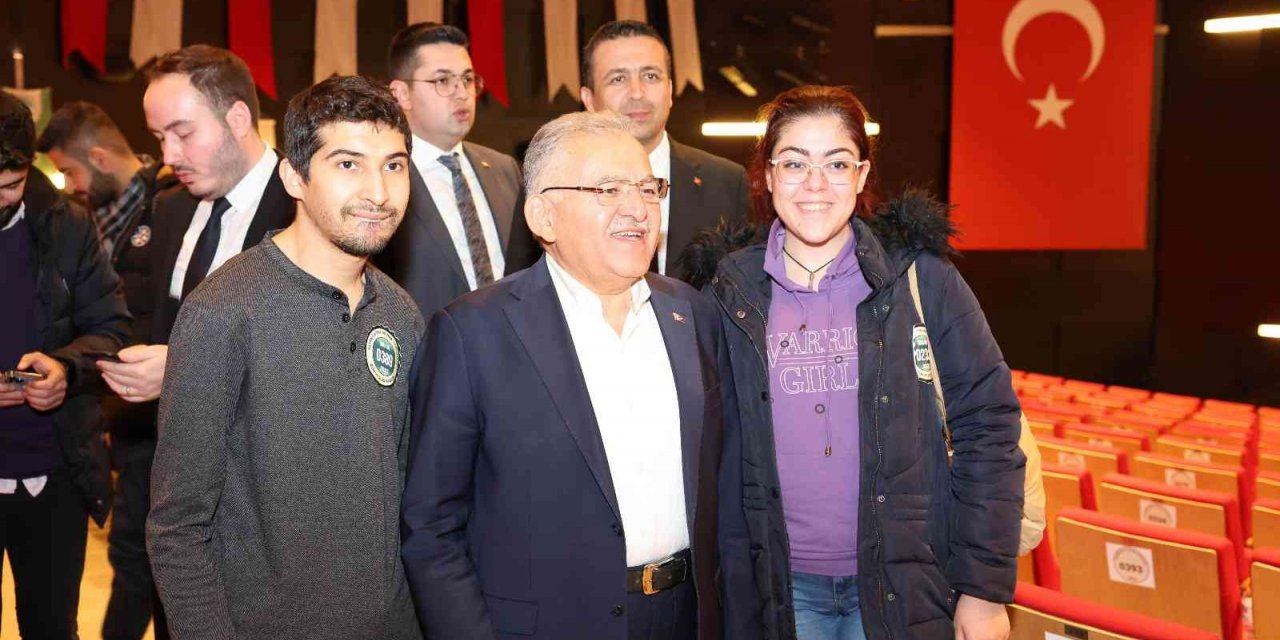 Büyükşehir’in Kitap Okuma Yarışması’na yoğun ilgi