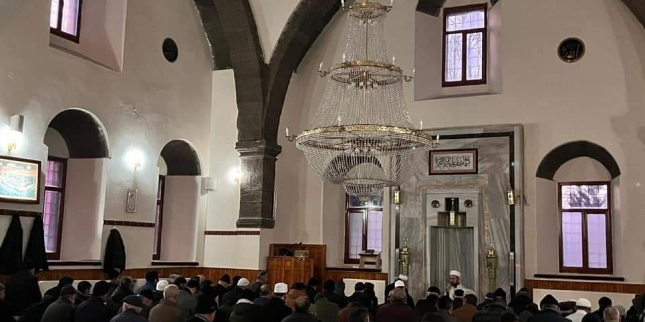 Tomarzalılar, Yeni Yılın İlk Sabah Namazında Buluştular