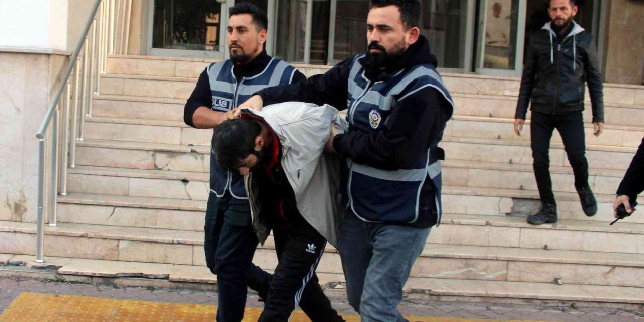 Polisten kaçmak için dolabın üzerinde bavulların arkasına saklandı