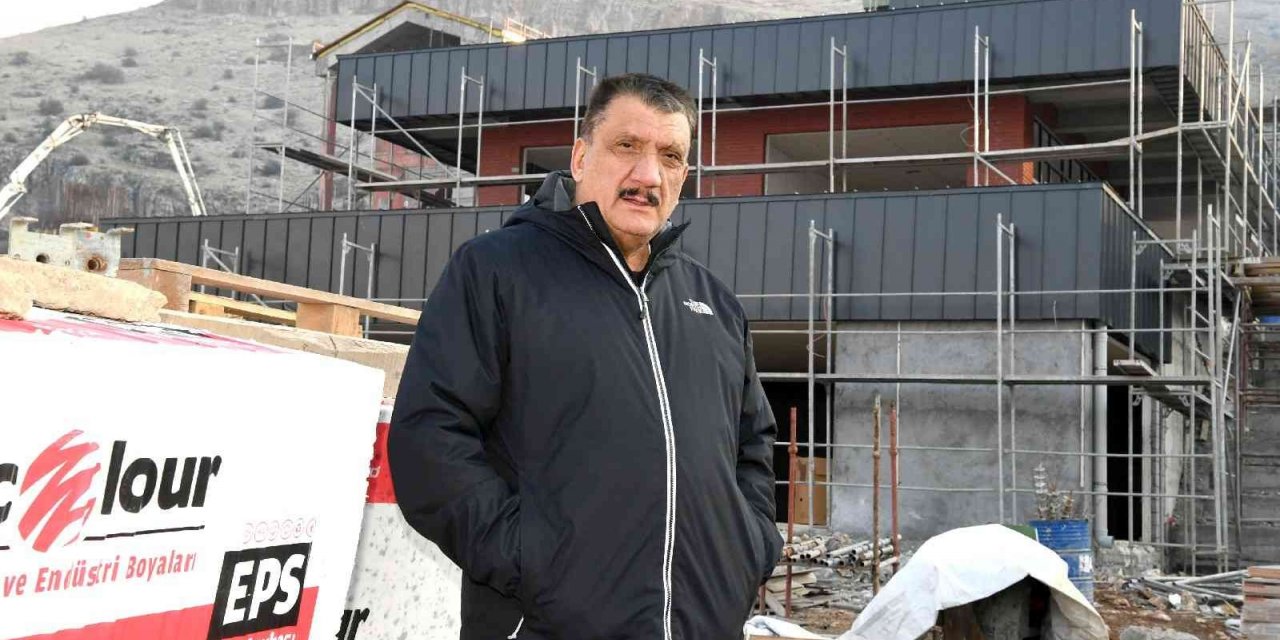 Başkan Gürkan: “Malatya’ya yakışan bir Gençlik Kampı olacak”
