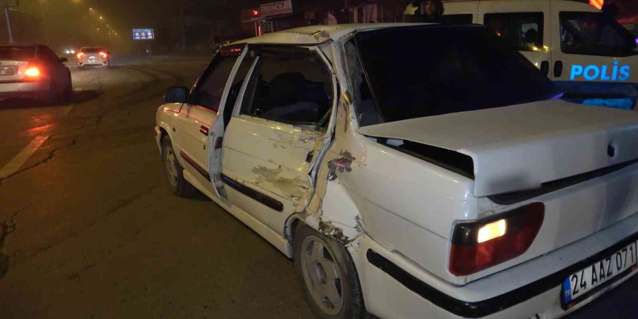 Otomobil ile pikap çarpıştı: 4 yaralı