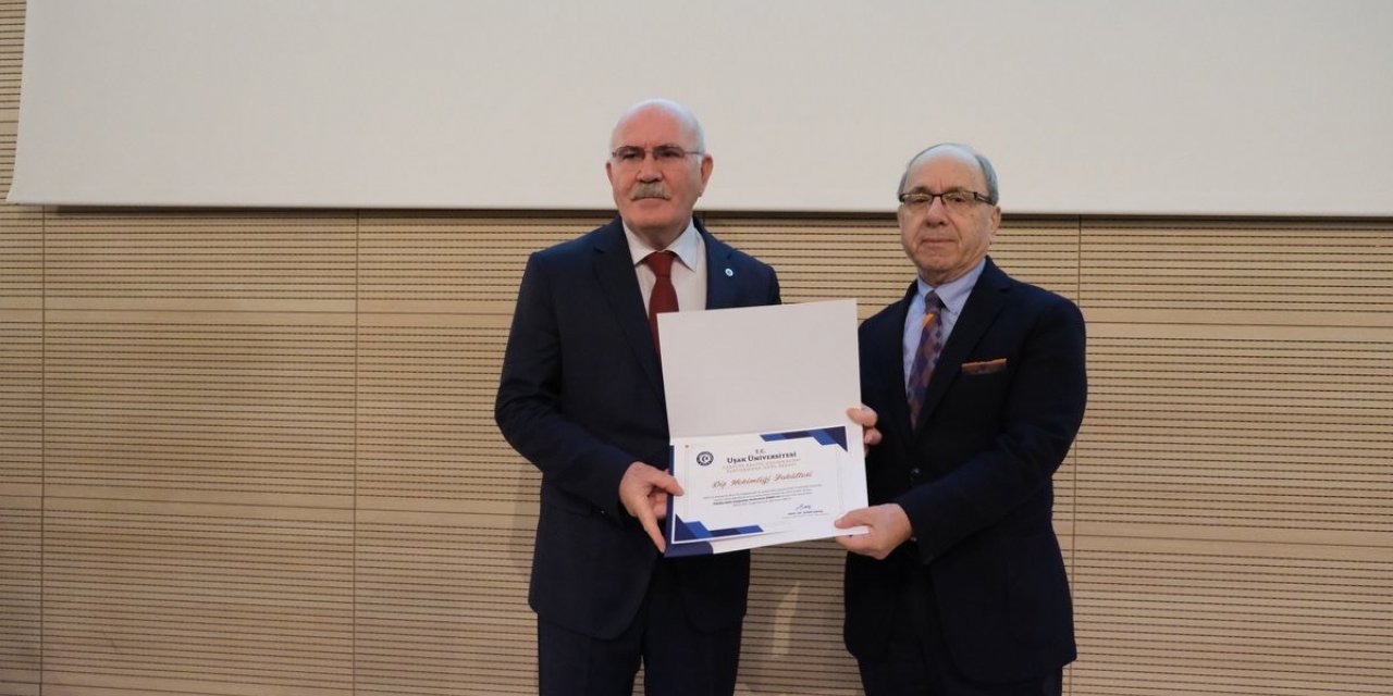 Uşak Üniversitesi 2022 yılı kalite ve personel ödülleri sahiplerini buldu