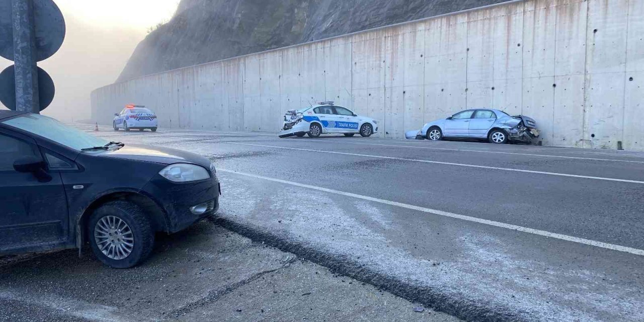 Buzlanma zincirleme kazaya neden oldu