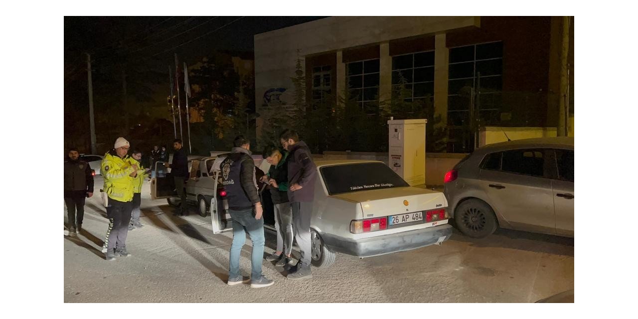 Polis denetimleri yılın ilk gününde de elden bırakmadı