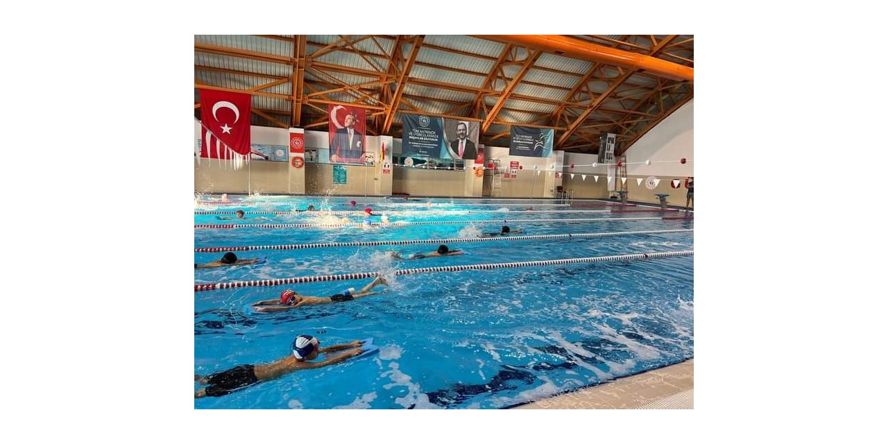 Yeni yılın ilk kulaçları Nazilli’de atıldı