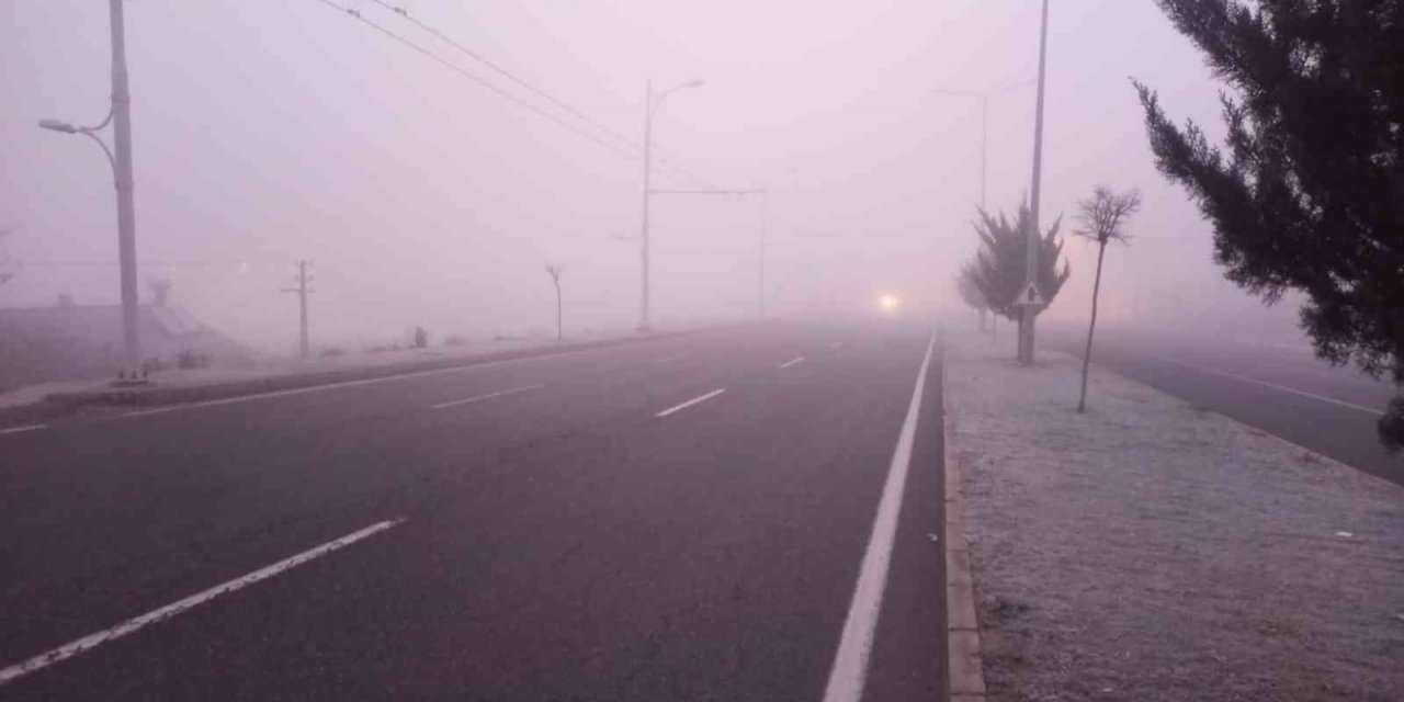 Malatya-Elazığ karayolunda sis etkili oldu