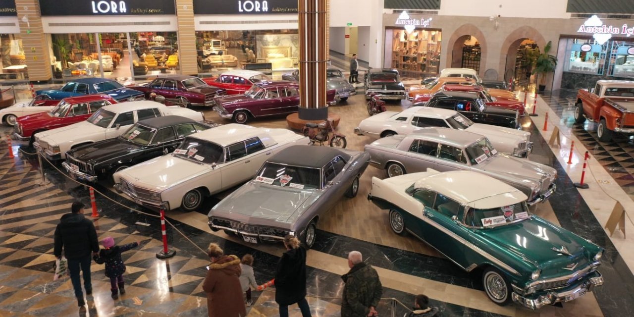 Klasik tutkunları modern KUMSMALL’da buluştu