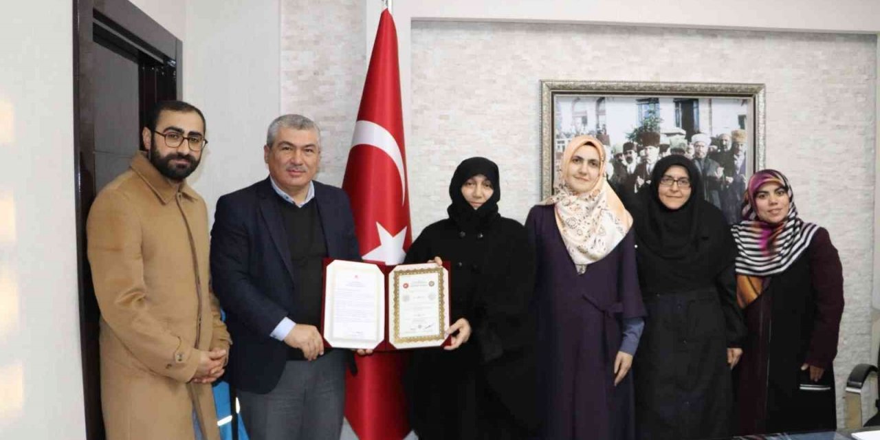 46 yaşından sonra hafız oldu