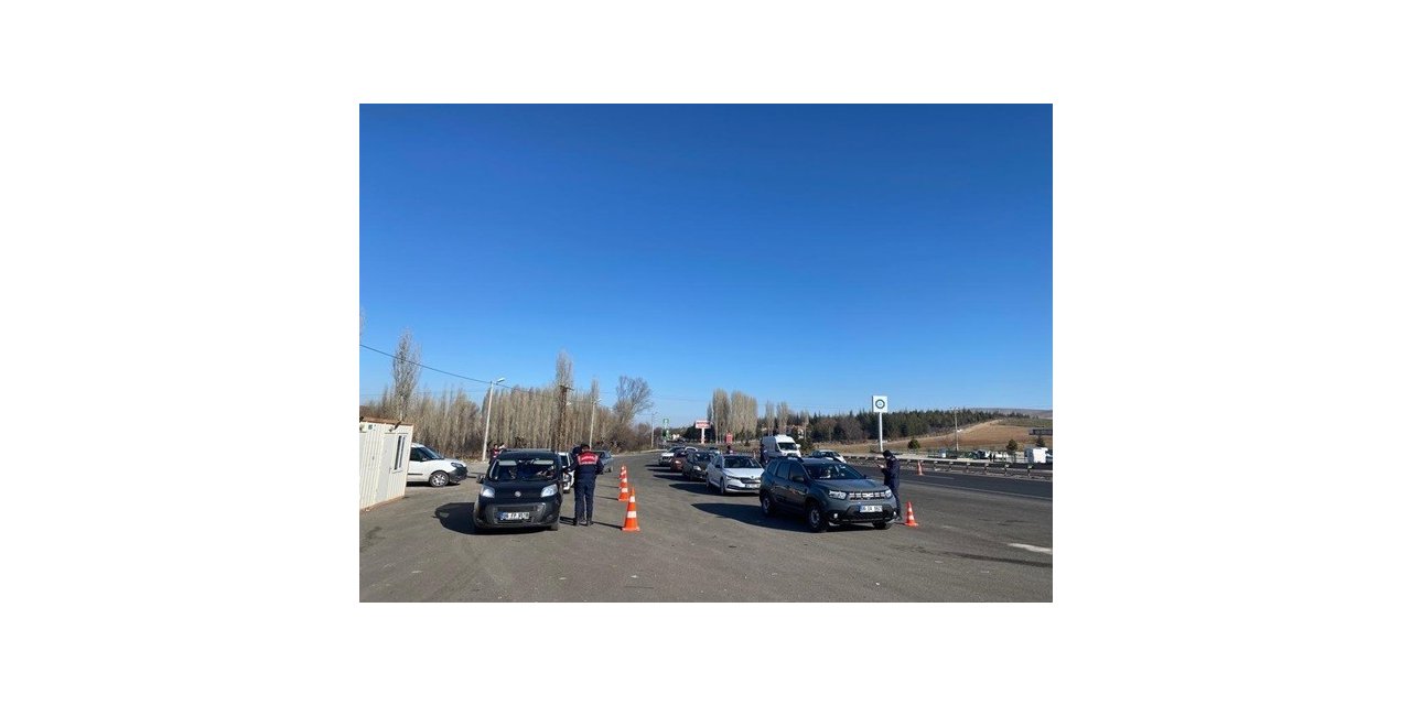 Jandarma ekiplerinden yılbaşı denetimi