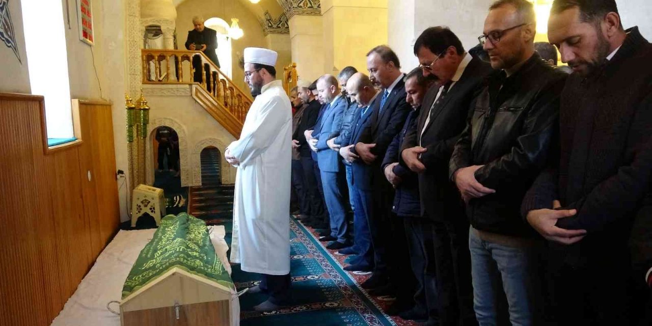 Mardin’de hayatını kaybeden 6 kişi gözyaşları arasında defnedilmeye başlandı