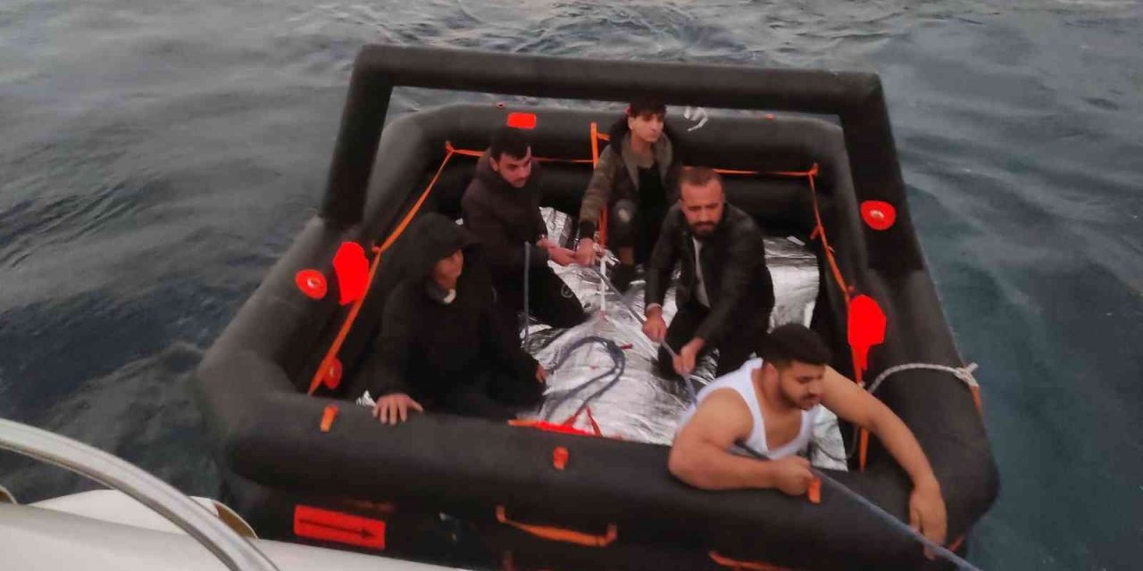Datça’da 5 düzensiz göçmen kurtarıldı
