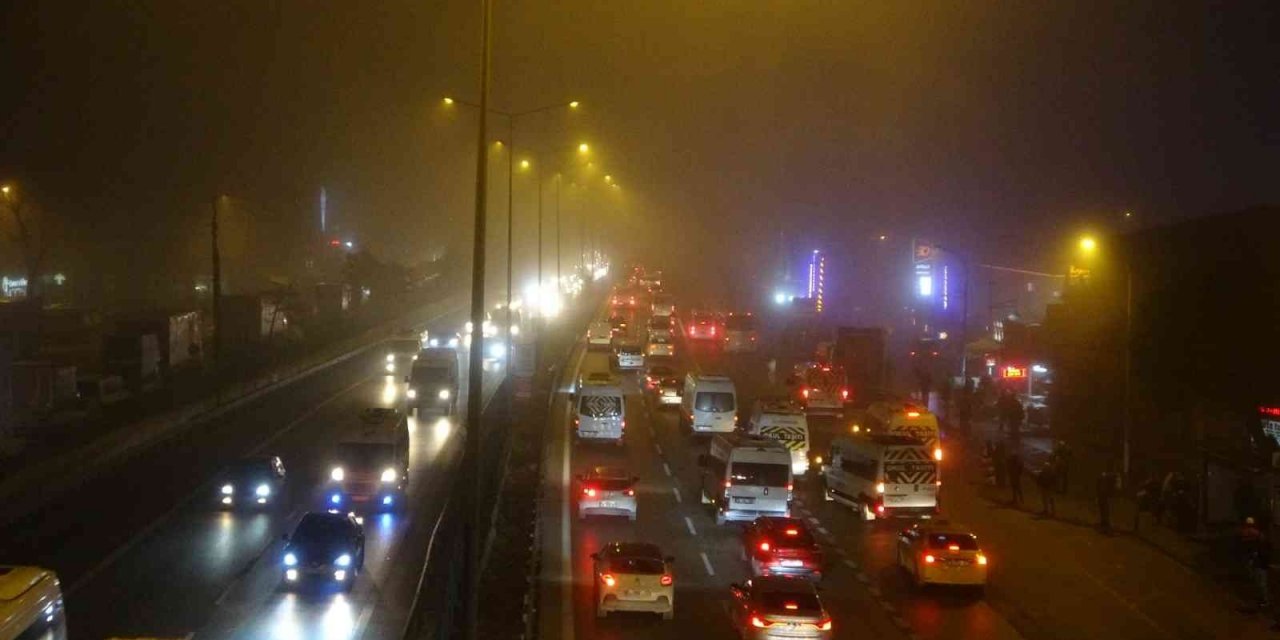 İstanbul Anadolu Yakası’nda sis etkisini sürdürüyor