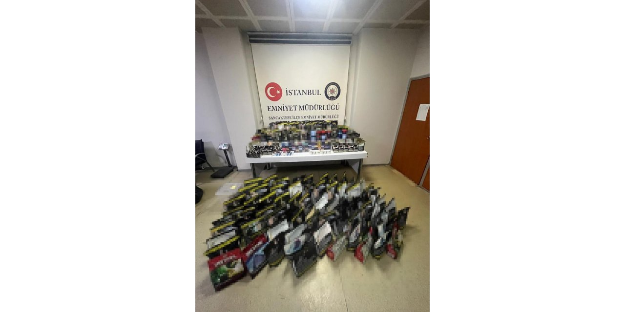 Sancaktepe’de kaçak tütün satışı yapılan ruhsatsız tütüncü dükkanına operasyon