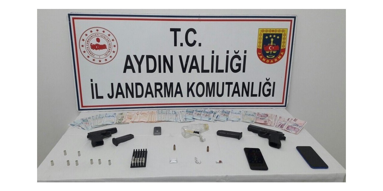 Aydın’da 12 yıl 9 ay kesinleşmiş hapis cezası bulunan uyuşturucu satıcısı yakalandı