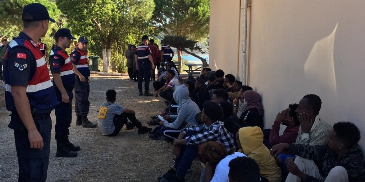 Aydın’da 2022 yılında göçmen kaçakçılığı ve insan ticaretinden 19 şüpheli tutuklandı