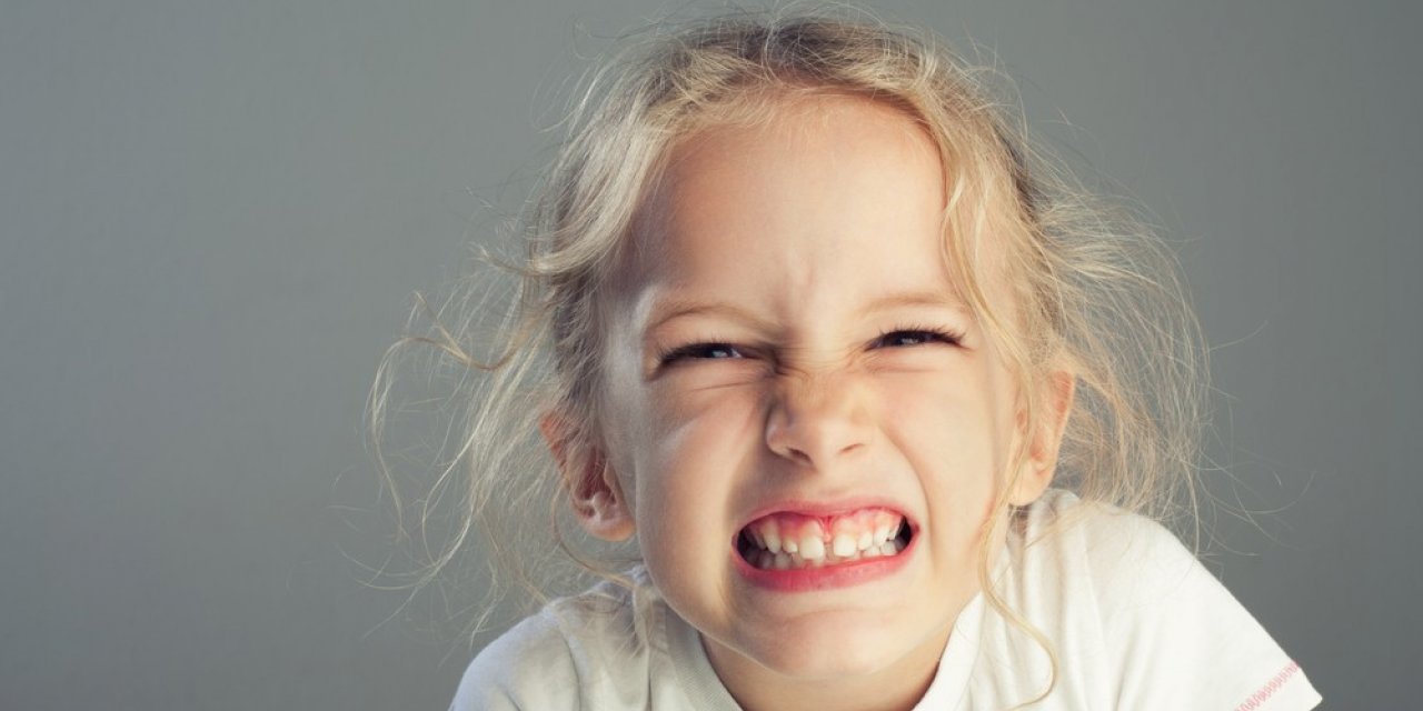 Çocuklarda diş sıkmasına dikkat