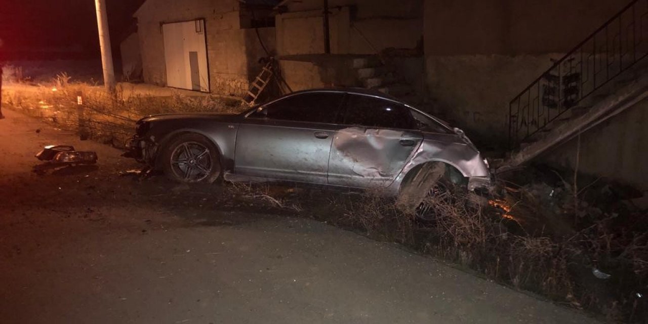 Şarampole devrilen otomobil sürücüsü ağır yaralandı