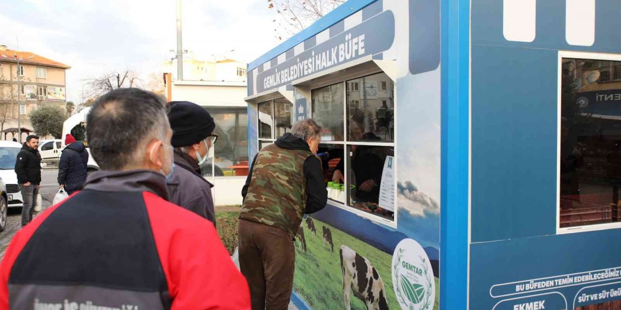 Halk büfeler vatandaşa bir yılda 4 milyon ürün ulaştırdı