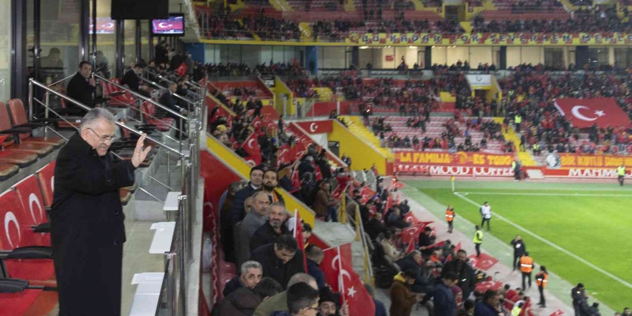 Kayserililer şehrin takımına sahip çıkıyor