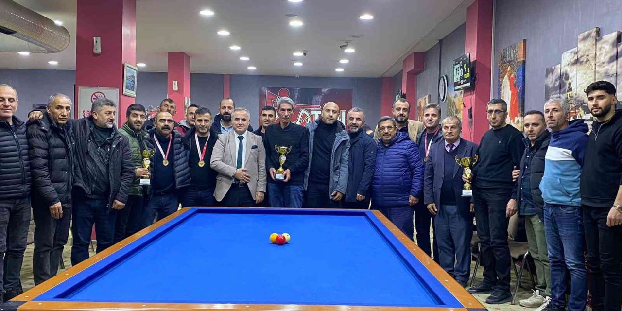 Tatvan’da öğrenciler yararına “Bilardo Turnuvası” düzenlendi