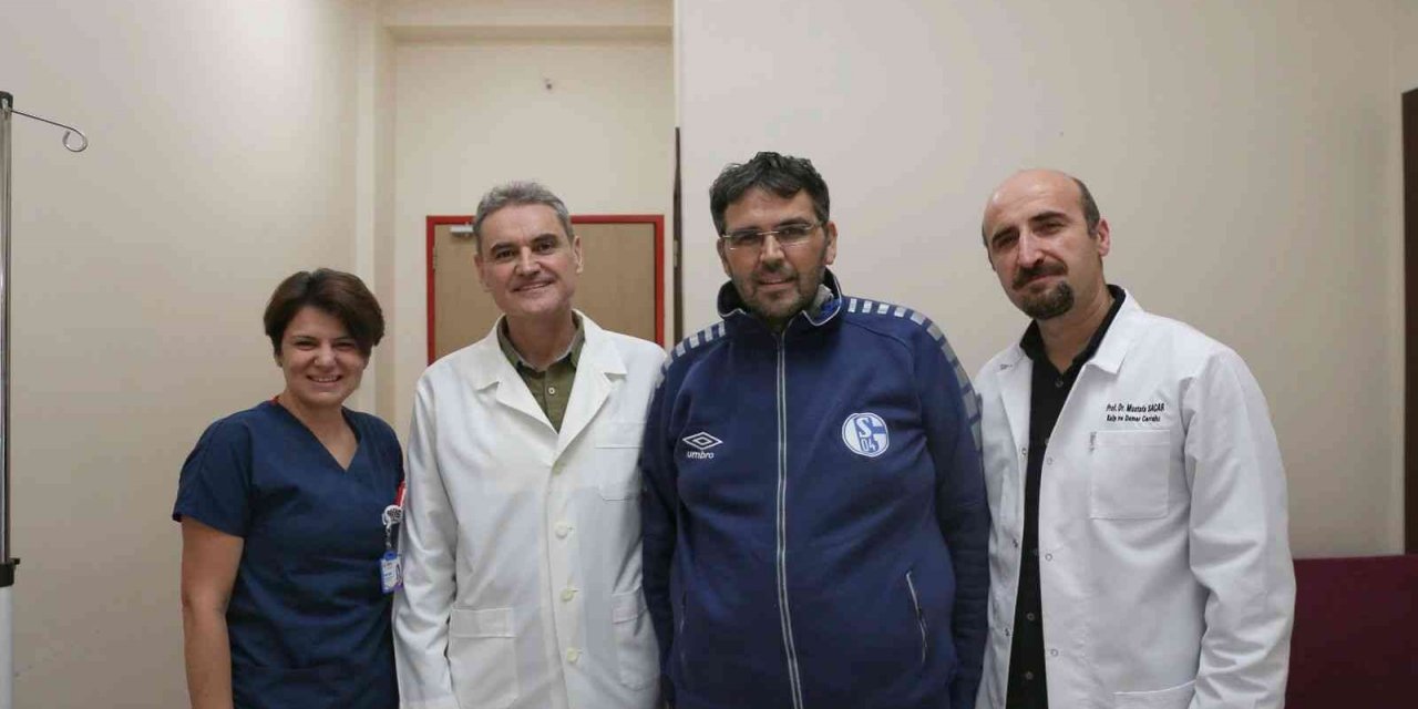 Aort damarı yırtılan hasta için zamana karşı yarış verildi