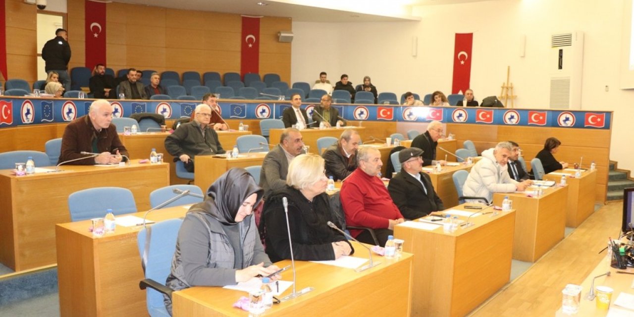 Meclis ilk toplantıda 29 gündem maddesi görüşüldü