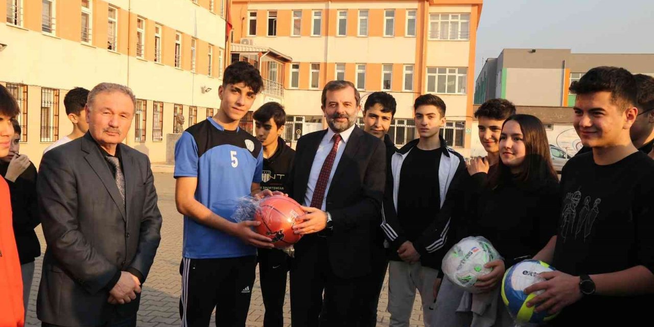 Gençler istedi, Başkan Işık yaptı