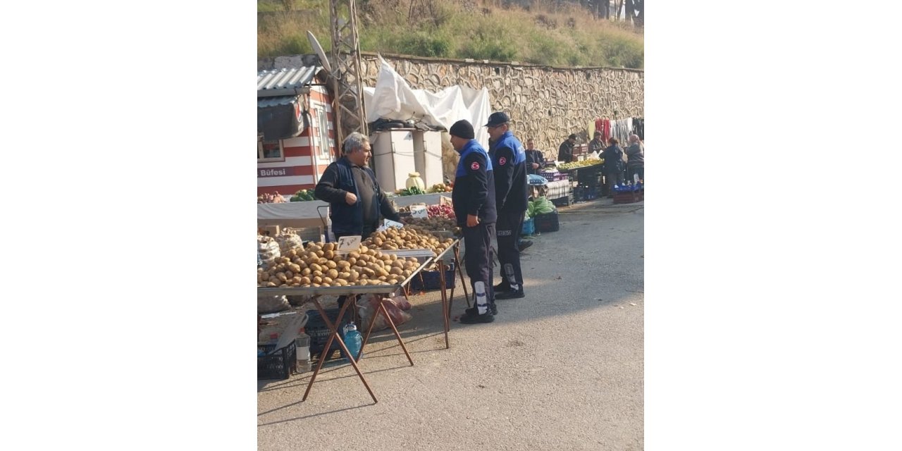 Zabıta pazarlarda fiyat denetimi yaptı