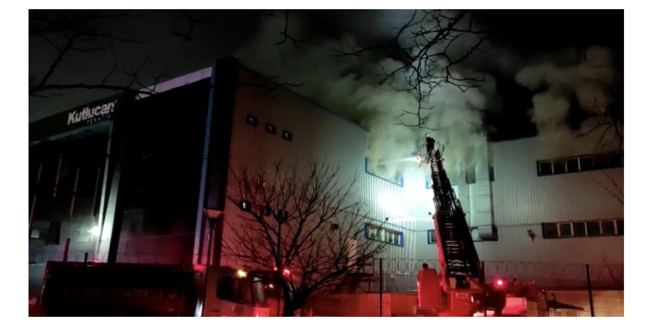 Bursa’da tekstil fabrikasında çıkan yangın söndürüldü