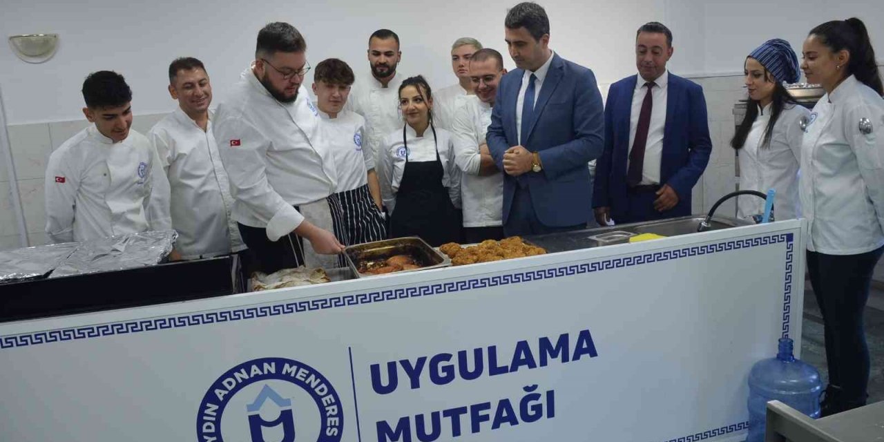 Didim Kaymakamı Kuruca, geleceğin aşçılarının konuğu oldu