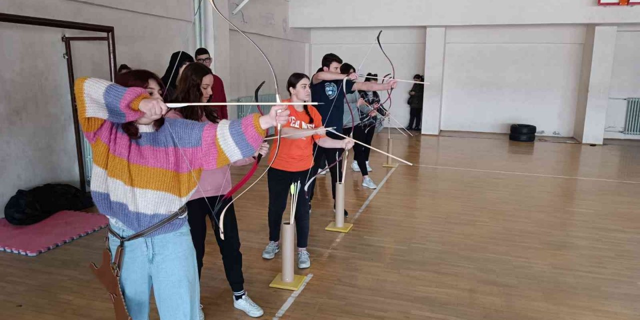 Bursa’nın kemankeşleri Yıldırım’da yetişiyor