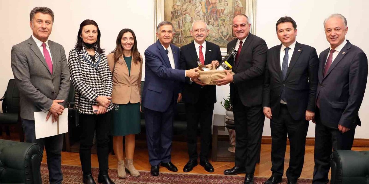 Başkan Sertaslan: “Genel Başkanımız yaptığımız projeleri beğendi”