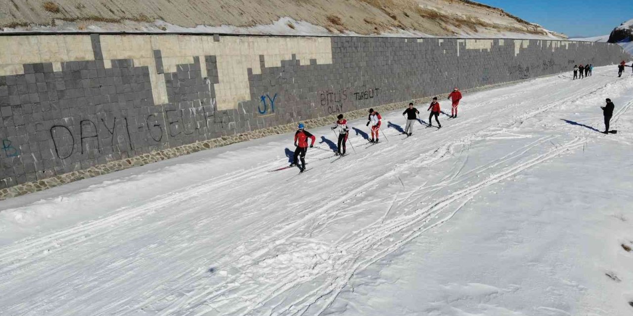 2 bin 948 rakımlı Nemrut zirvesinde şampiyonaya hazırlık