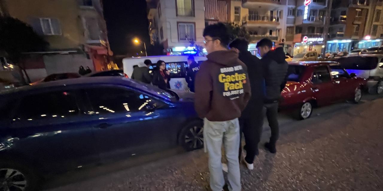 Kadın müşteriyi rahatsız eden şahsa meydan dayağı